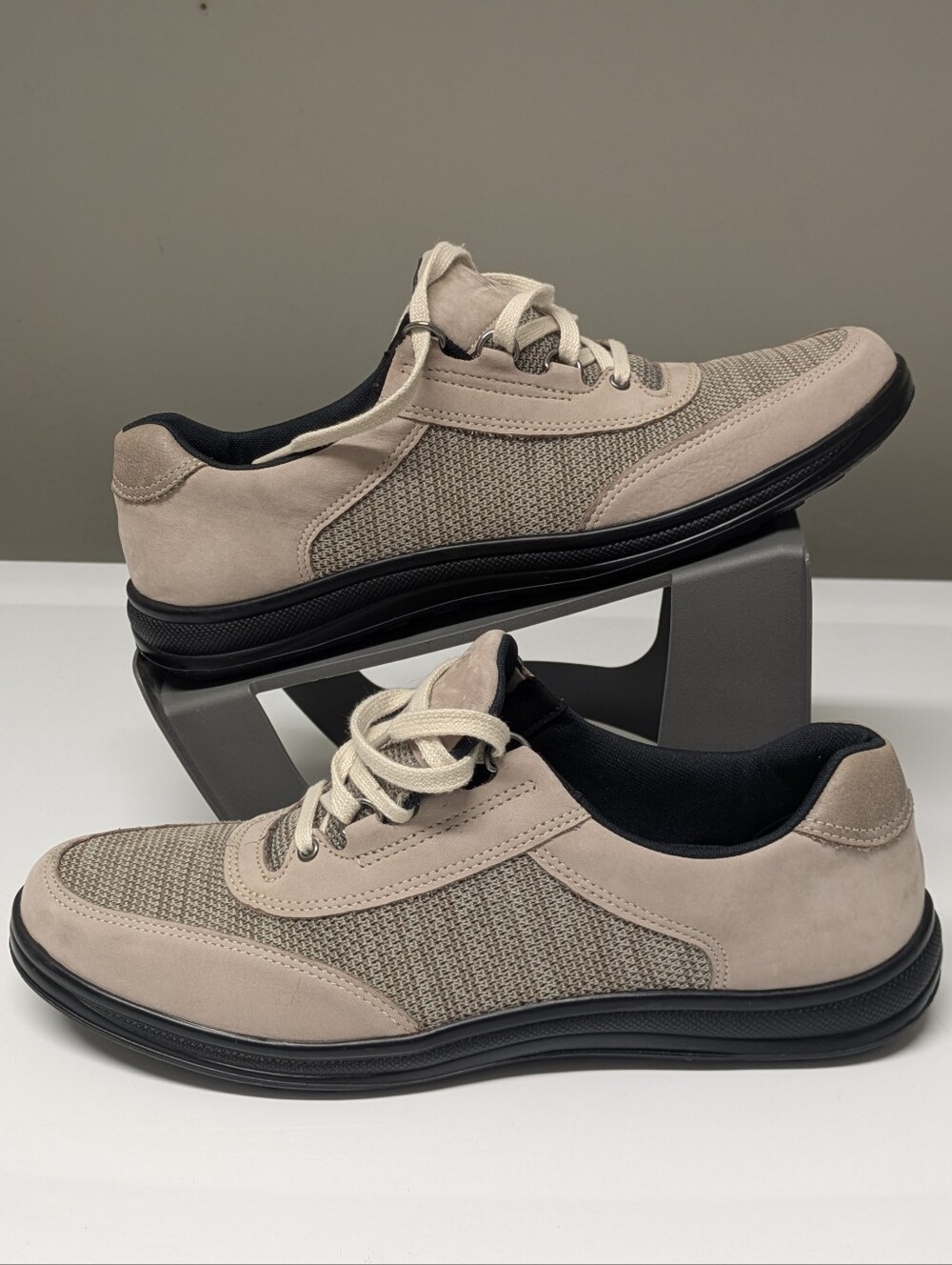 SAS Sporty Lux Womens Sneakers Size 10N 10 Narrow Taupe Stone Leather Shoes